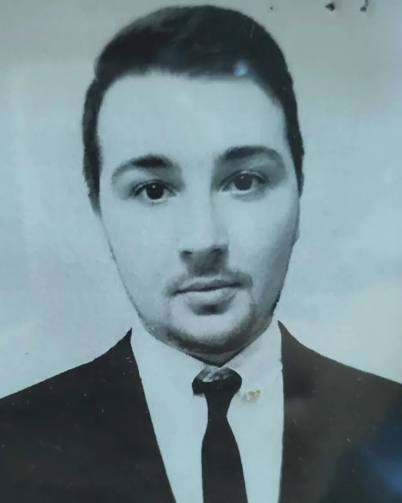 Портрет: Хмыров Р.С.
